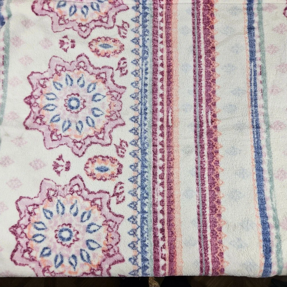 Member's Mark Soraya Medallion Plush Fleece Throw Blanket Boho Mandala 60